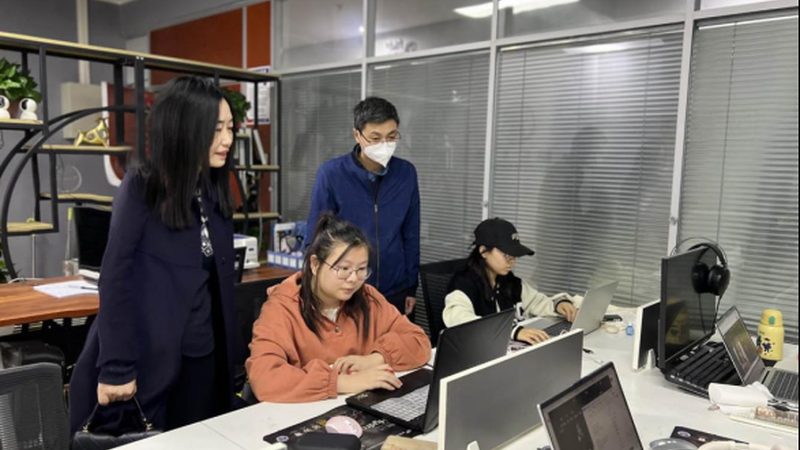 以下是一个宣传片拍摄报价明细表的示例：